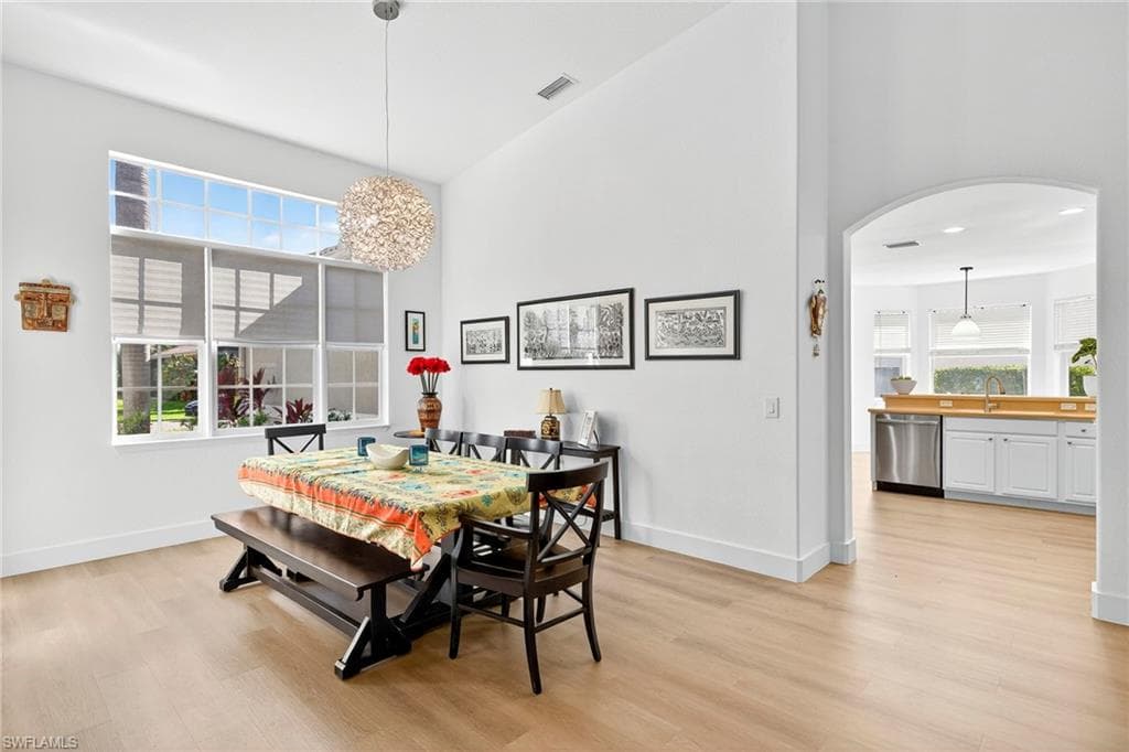 24980 Divot DR, BONITA SPRINGS FL 34135-6