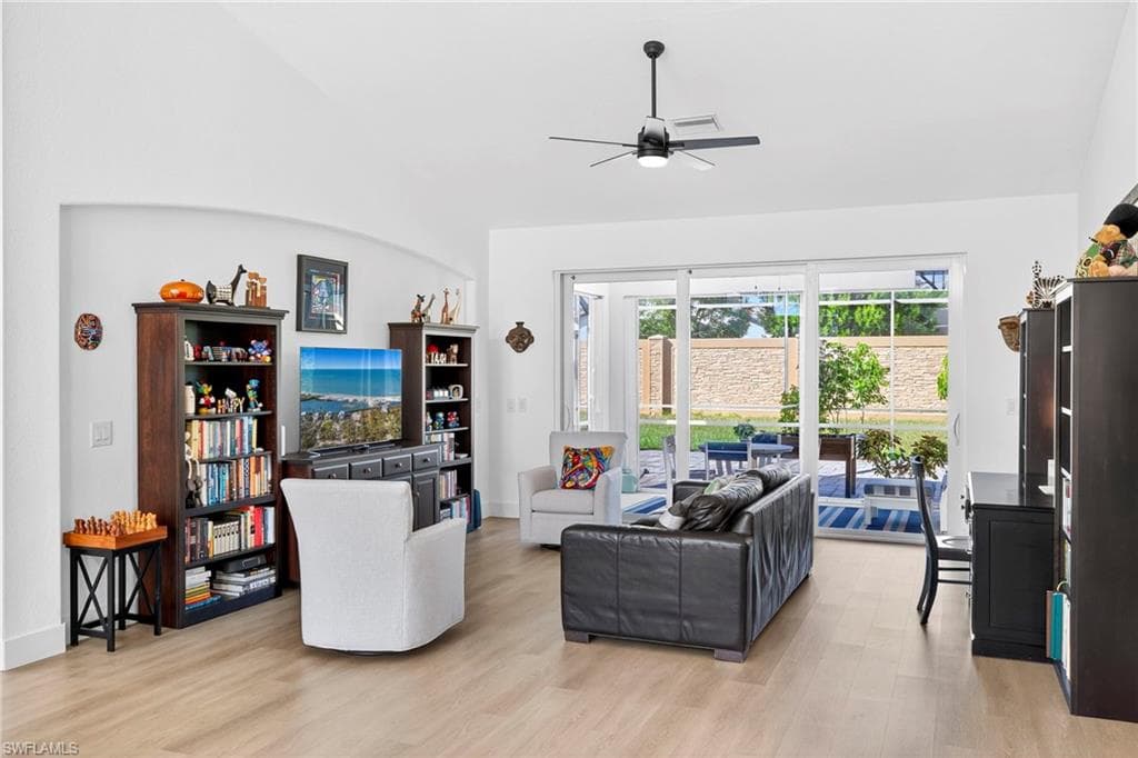 24980 Divot DR, BONITA SPRINGS FL 34135-2