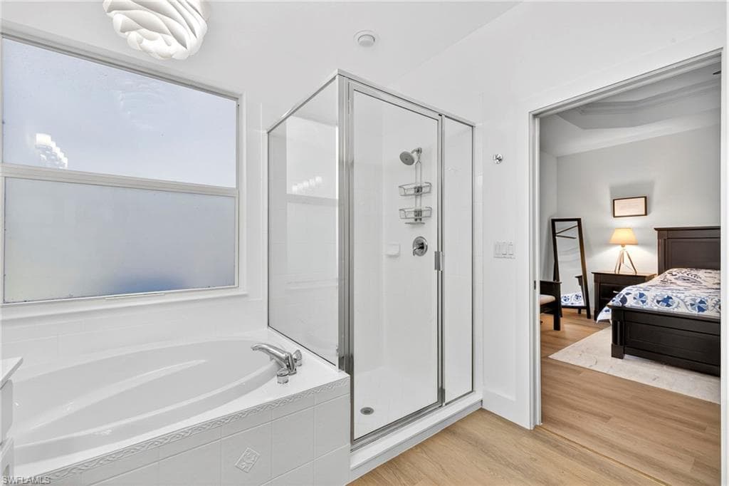 24980 Divot DR, BONITA SPRINGS FL 34135-18