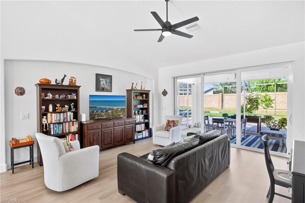 24980 Divot DR, BONITA SPRINGS FL 34135-3