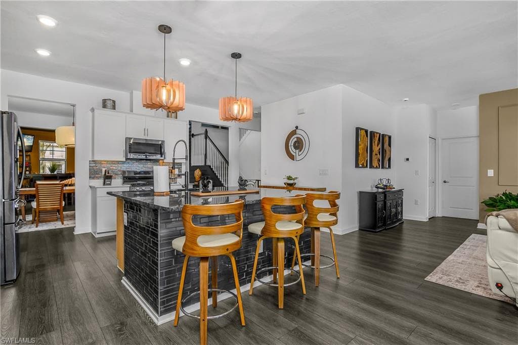 20195 Hartford BLVD-12