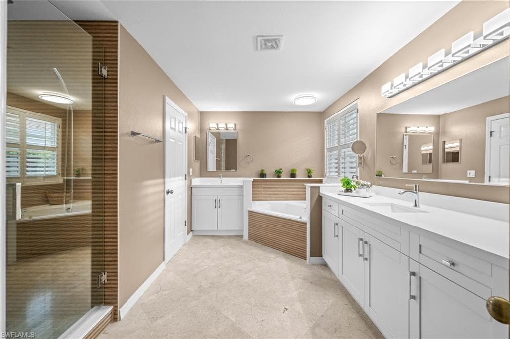 8872 Cedar Hollow DR, FORT MYERS FL 33912-11