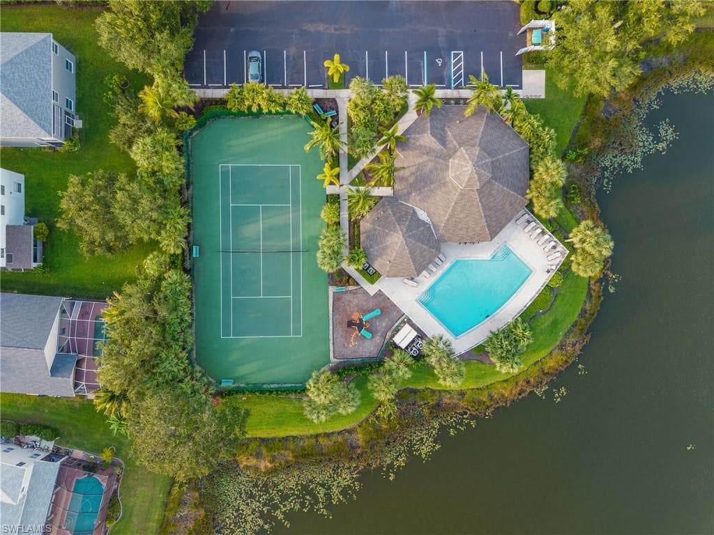 8872 Cedar Hollow DR, FORT MYERS FL 33912-25
