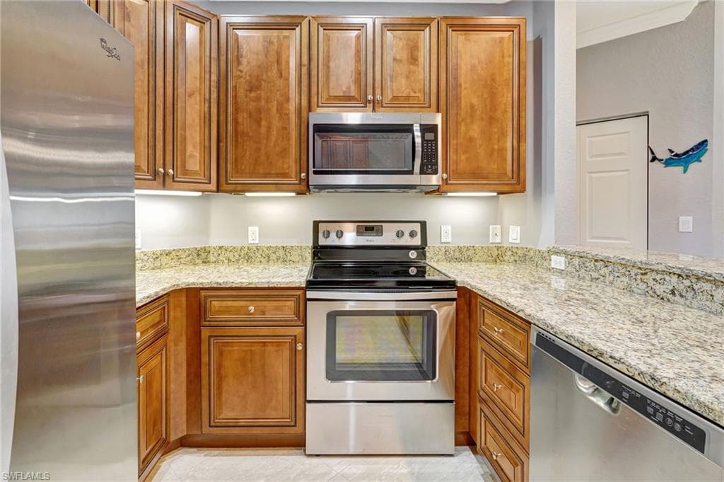 1102 Winding Pines CIR # 205, CAPE CORAL FL 33909-9