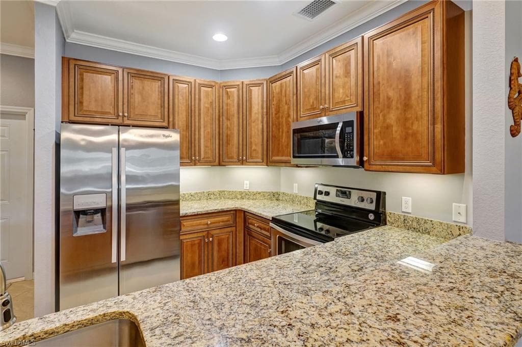 1102 Winding Pines CIR # 205, CAPE CORAL FL 33909-13