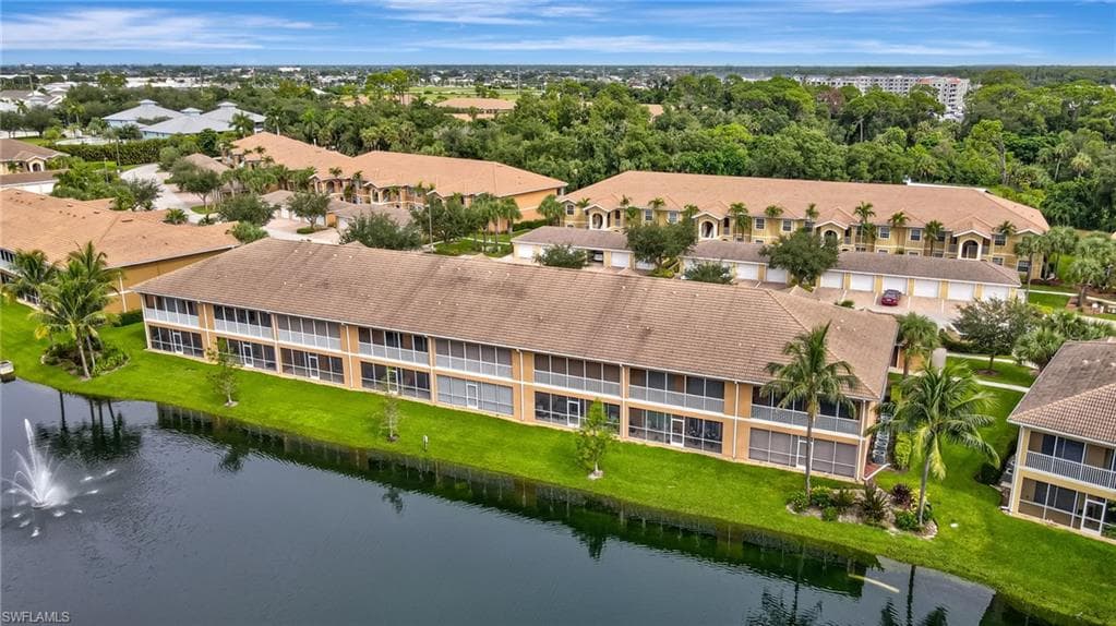 1102 Winding Pines CIR # 205, CAPE CORAL FL 33909-44