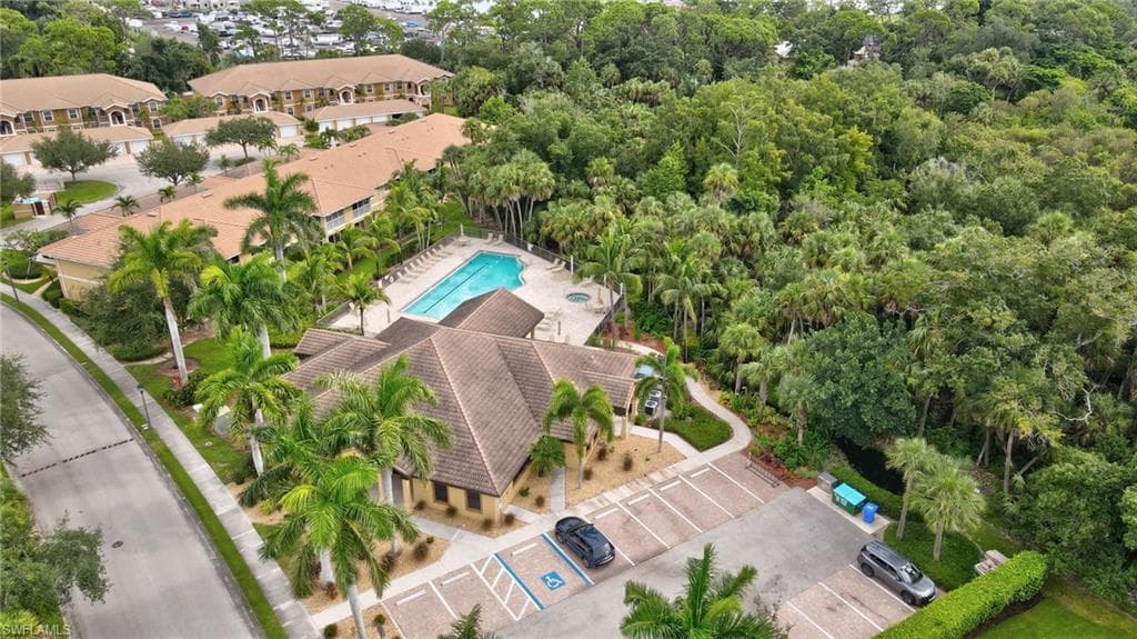 1102 Winding Pines CIR # 205, CAPE CORAL FL 33909-49