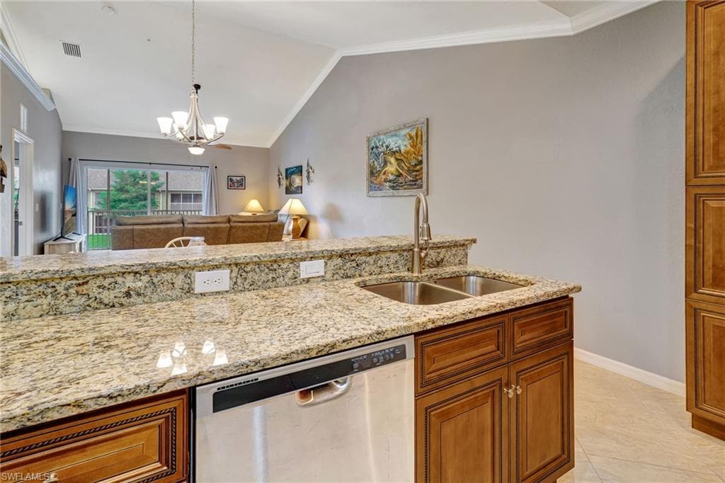 1102 Winding Pines CIR # 205, CAPE CORAL FL 33909-10