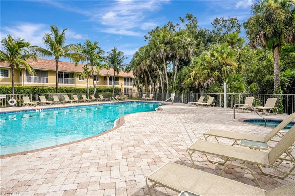 1102 Winding Pines CIR # 205, CAPE CORAL FL 33909-34