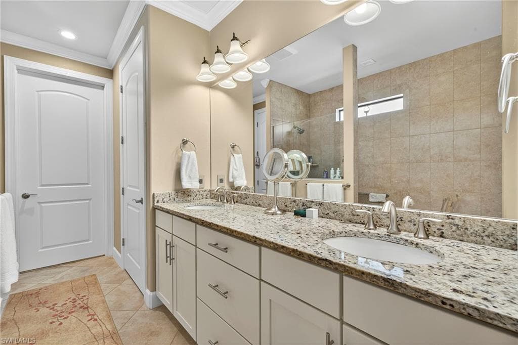 7057 Live Oak DR, NAPLES FL 34114-22