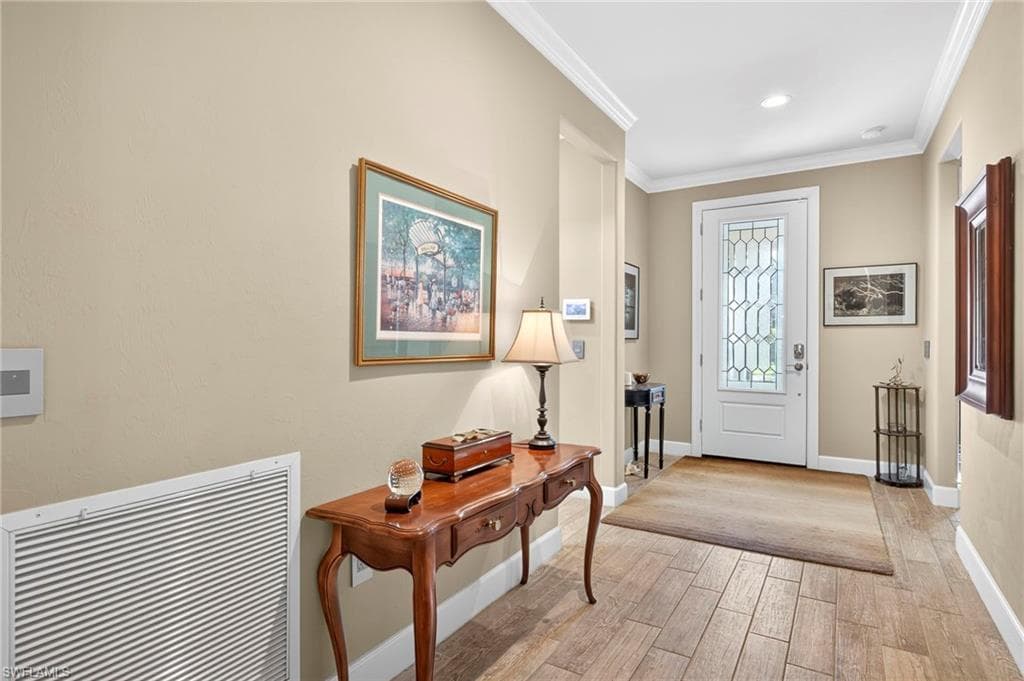 7057 Live Oak DR, NAPLES FL 34114-1