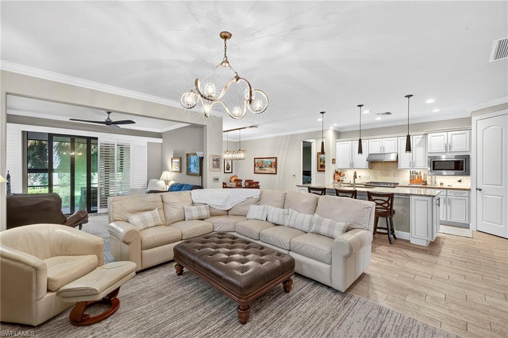 7057 Live Oak DR, NAPLES FL 34114-2