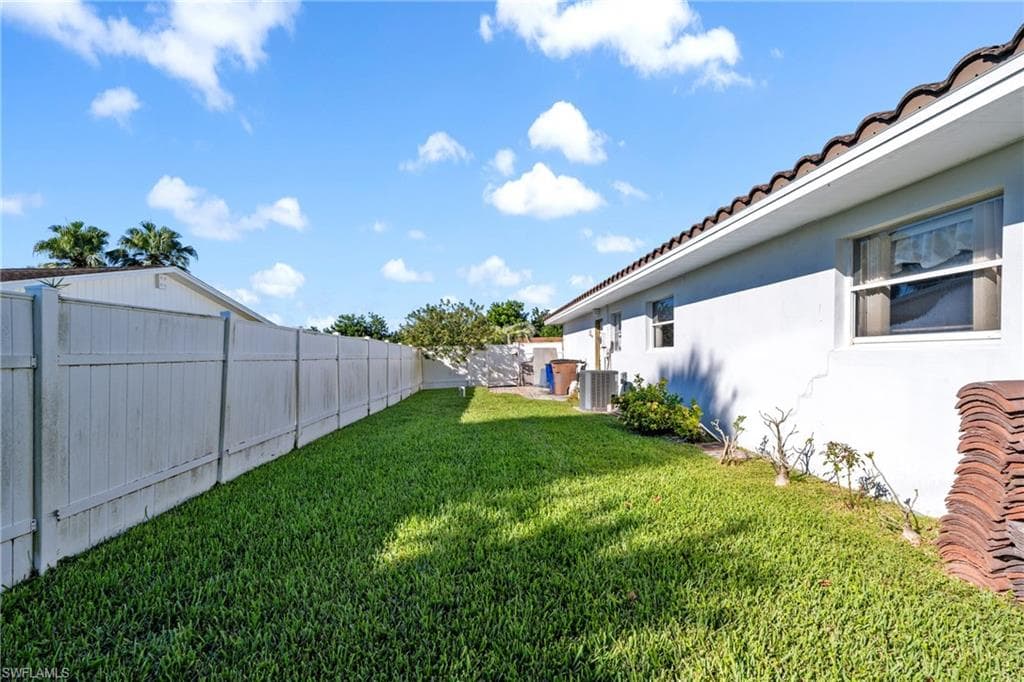 211 Richmond AVE S, LEHIGH ACRES FL 33936-41