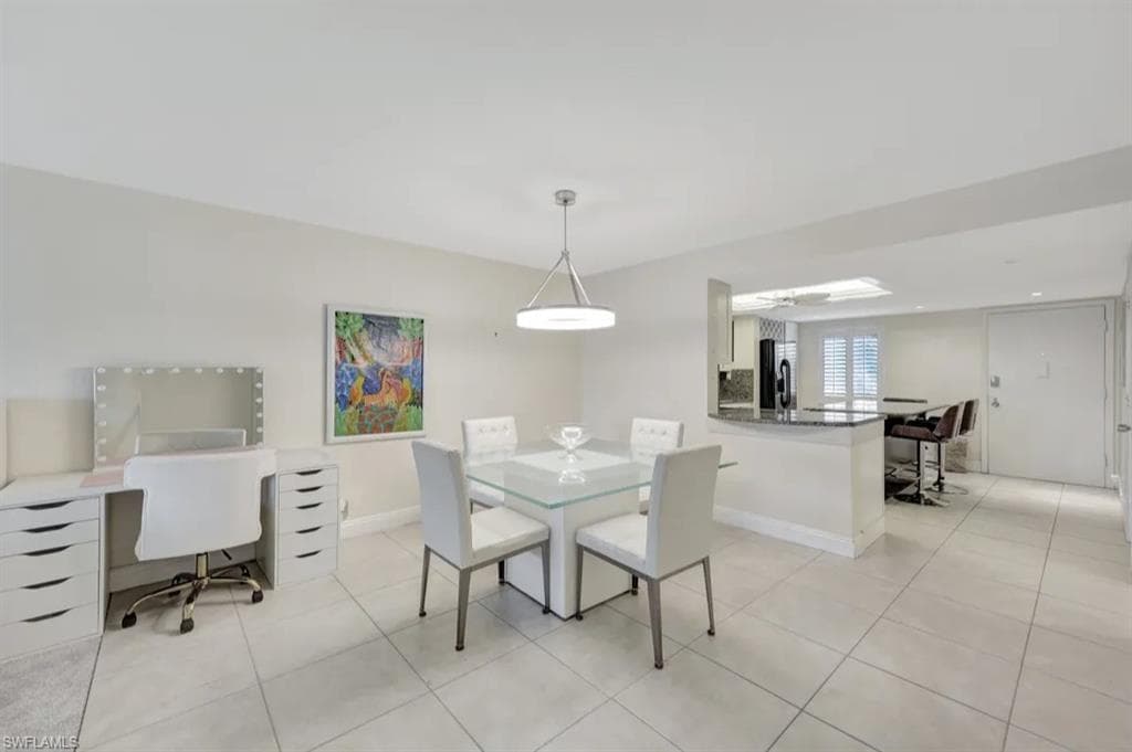 2264 Winkler AVE # 204, FORT MYERS FL 33901-8