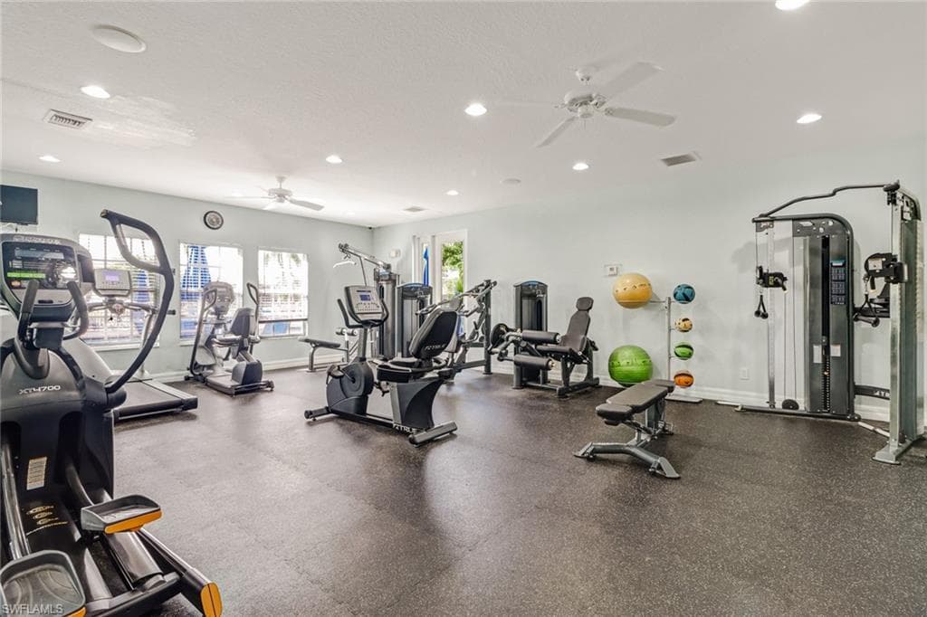 4680 Saint Croix LN # 537, NAPLES FL 34109-39