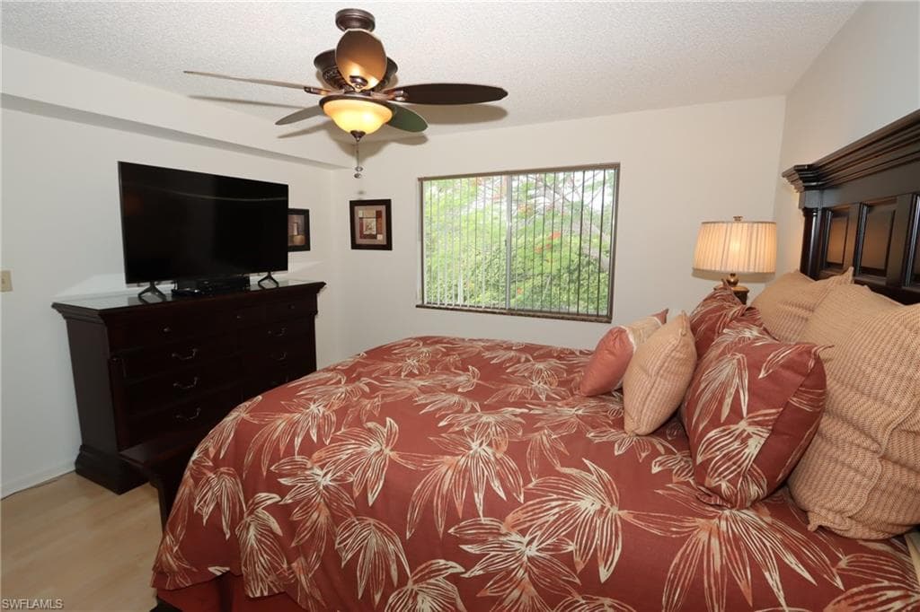 118 Palm DR # 8, NAPLES FL 34112-15