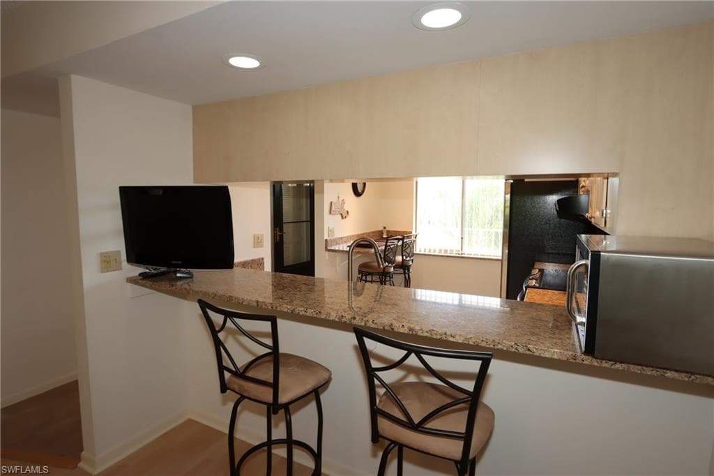 118 Palm DR # 8, NAPLES FL 34112-9