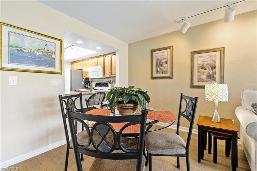 8445 Charter Club CIR # 3, FORT MYERS FL 33919-1