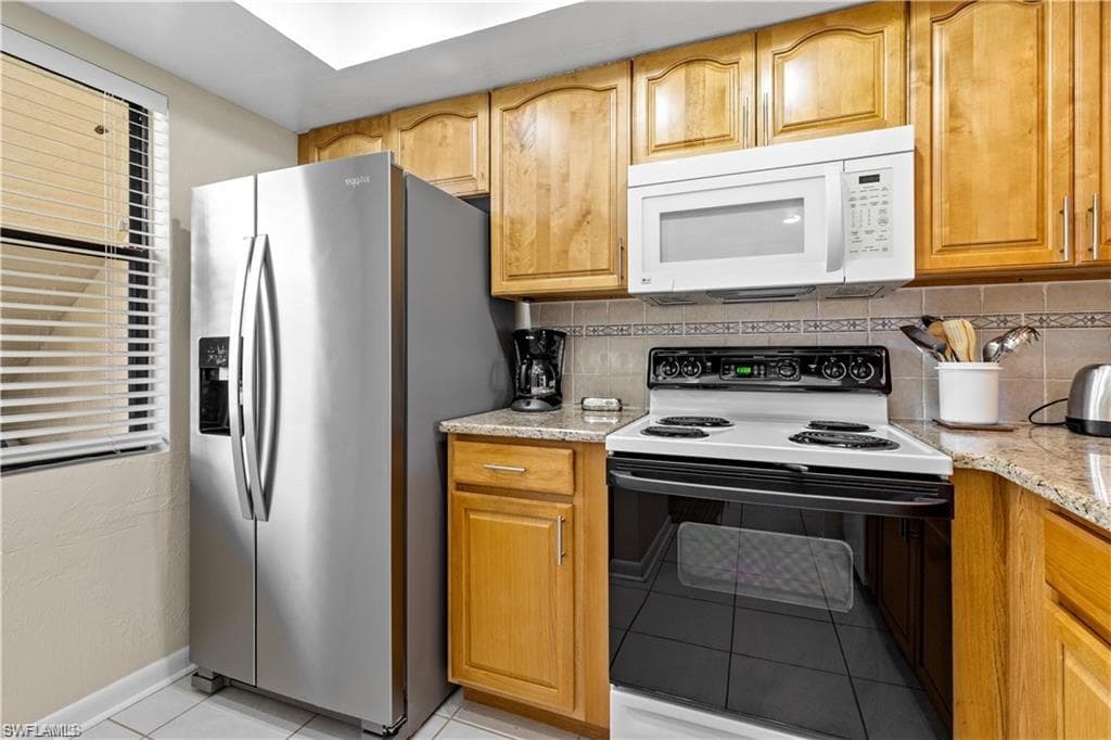 8445 Charter Club CIR # 3, FORT MYERS FL 33919-2