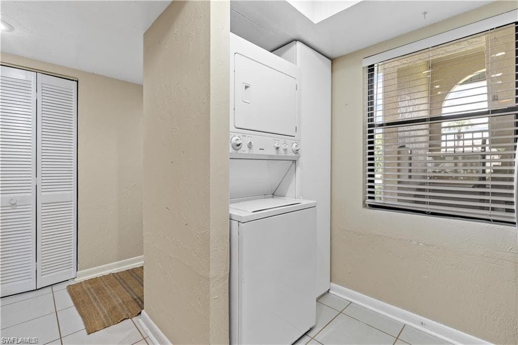 8445 Charter Club CIR # 3, FORT MYERS FL 33919-3