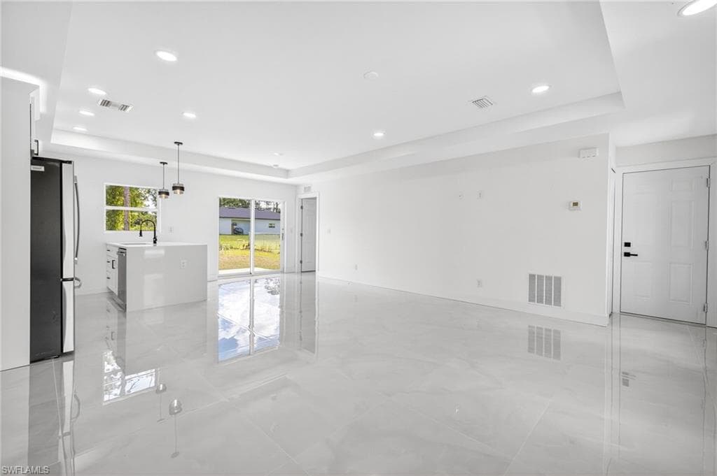 2916 Dora AVE N, LEHIGH ACRES FL 33971-16
