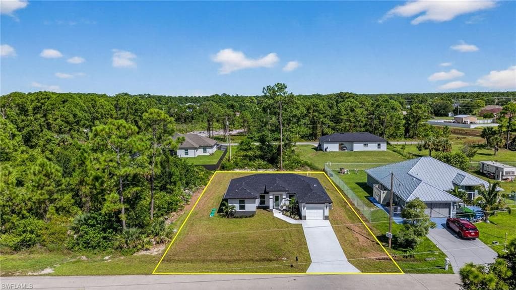 2916 Dora AVE N, LEHIGH ACRES FL 33971-27