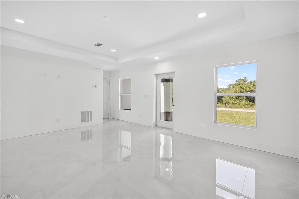 2916 Dora AVE N, LEHIGH ACRES FL 33971-19