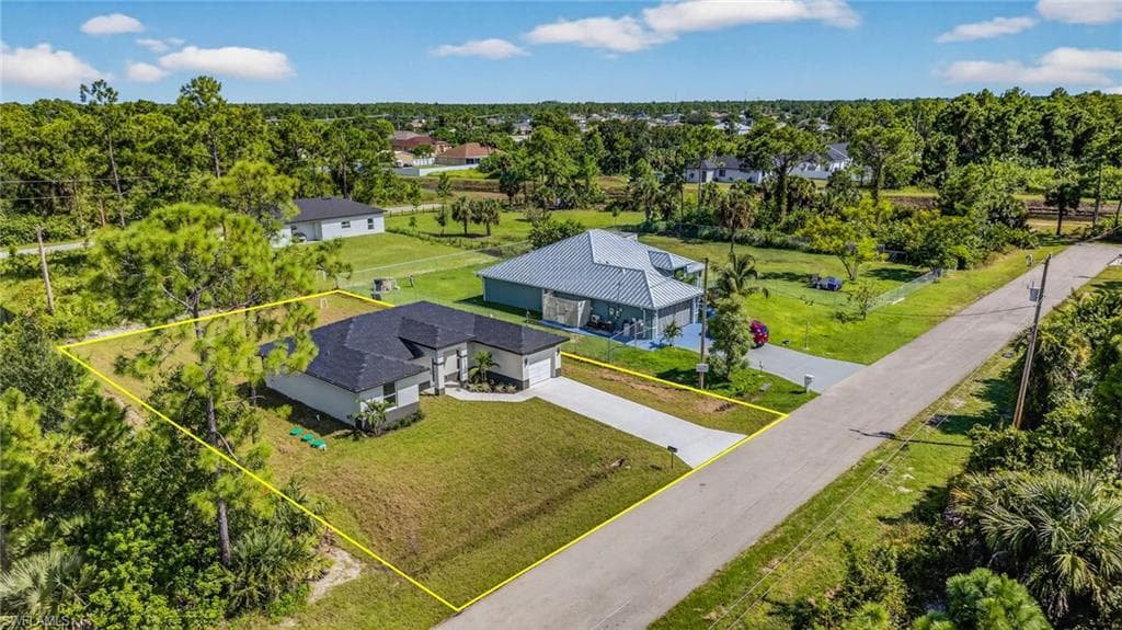 2916 Dora AVE N, LEHIGH ACRES FL 33971-28