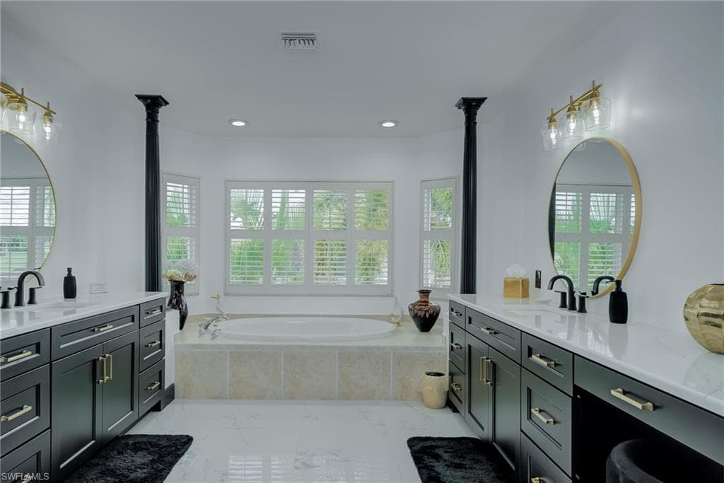 11908 King James CT, CAPE CORAL FL 33991-21