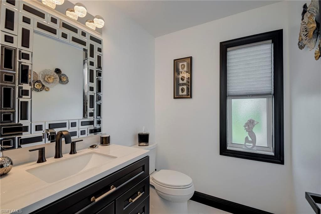 11908 King James CT, CAPE CORAL FL 33991-8