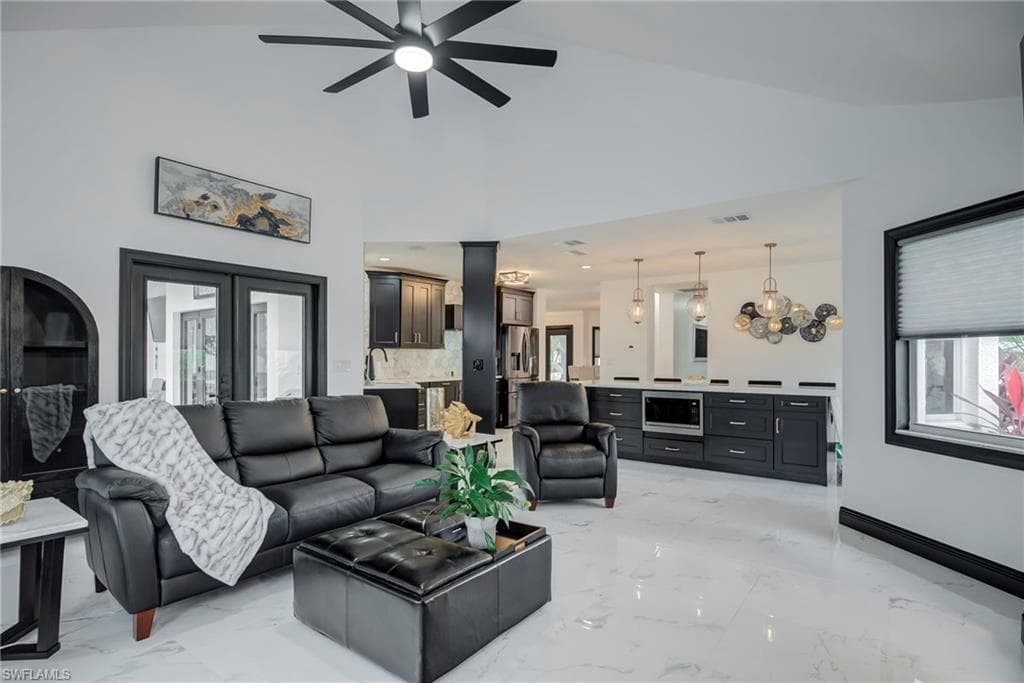 11908 King James CT, CAPE CORAL FL 33991-3