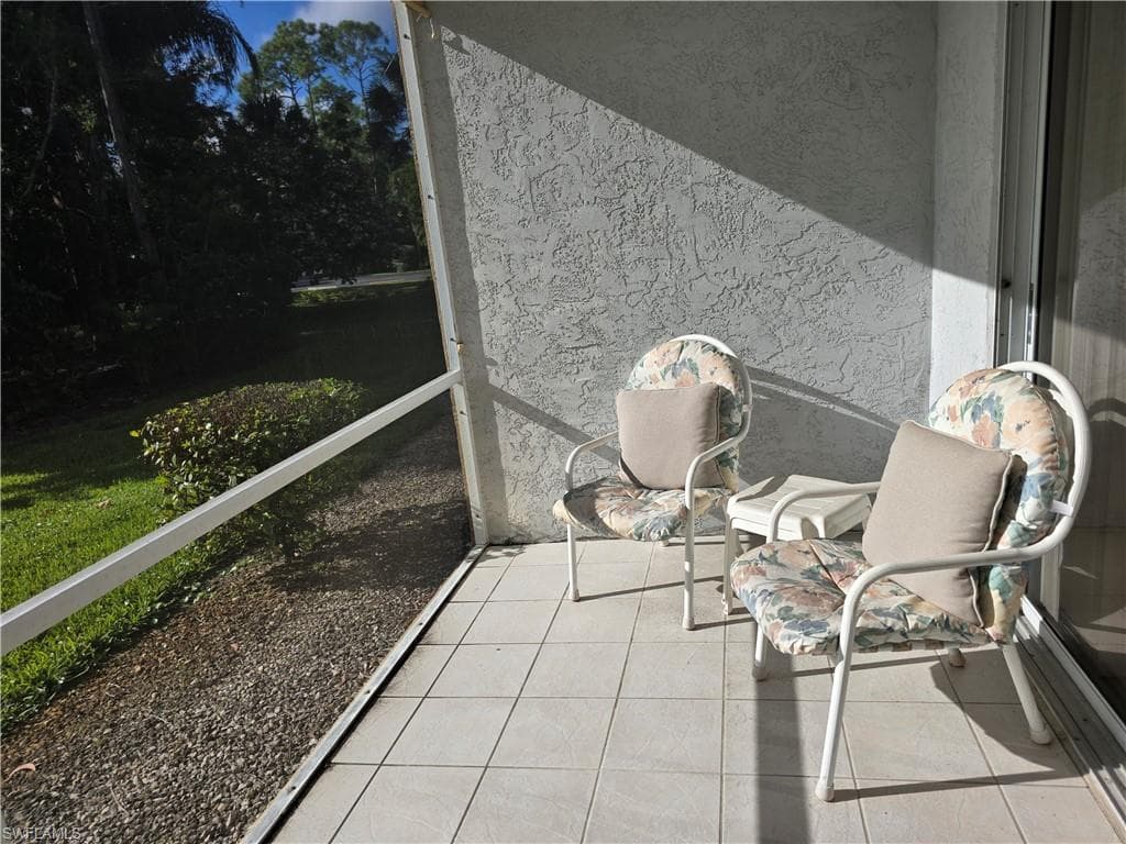 5622 Woodmere Lake CIR # B102, NAPLES FL 34112-35