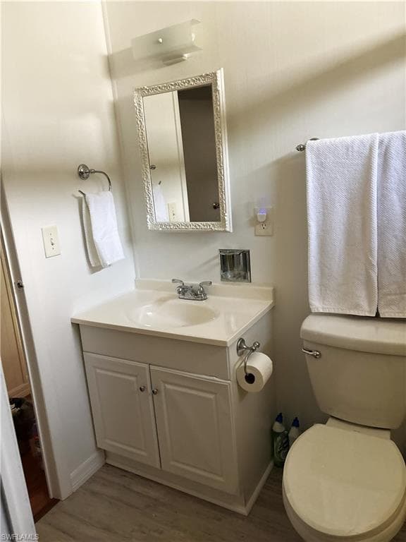 739 Leisure LN, NORTH FORT MYERS FL 33917-10