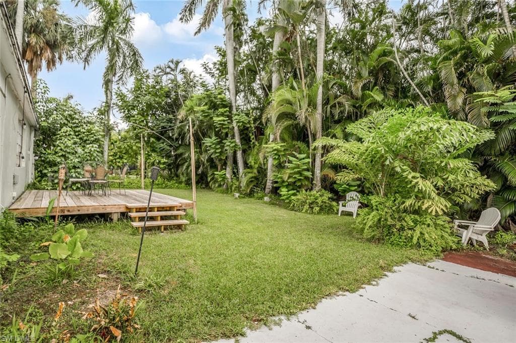 1429 Sandra DR-15