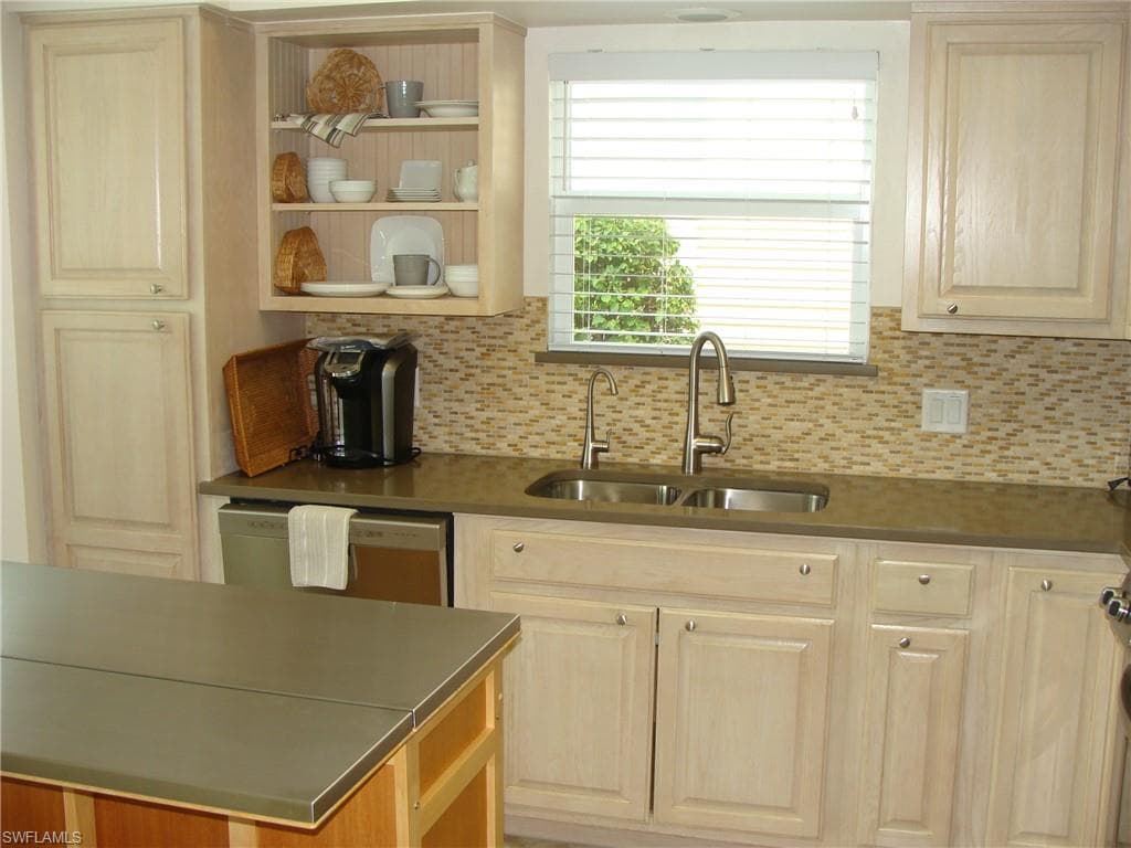 15348 Wimborne LN 3-5