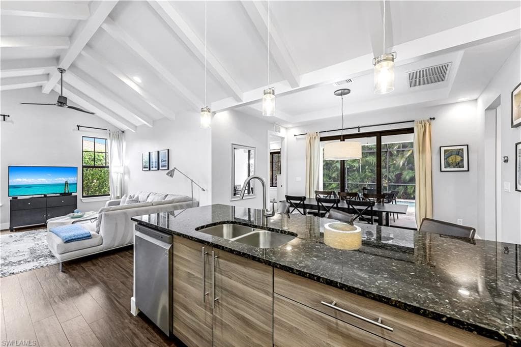 1140 Jeronimo DR, NAPLES FL 34103-10