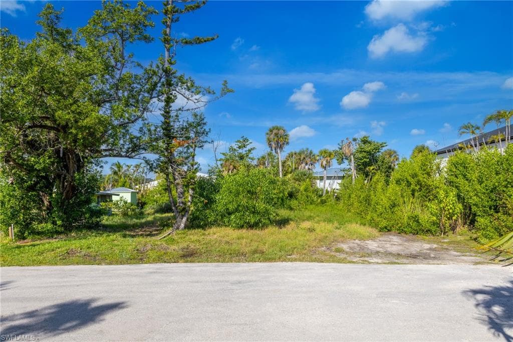 967 Fitzhugh ST, SANIBEL FL 33957-5
