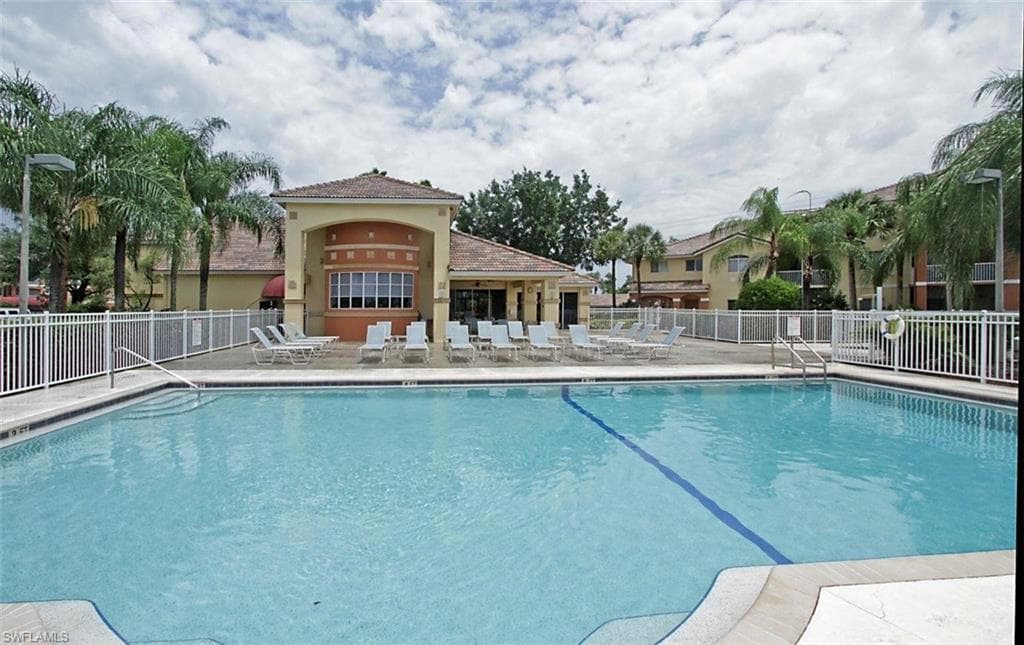 6481 Aragon WAY # 101, FORT MYERS FL 33966-17