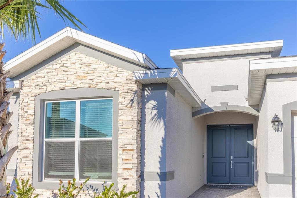 17393 Stonehill Manor DR, NORTH FORT MYERS FL 33917-34