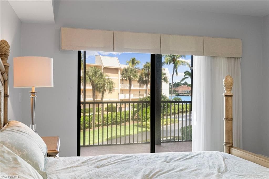 961 Collier CT # 107, MARCO ISLAND FL 34145-16