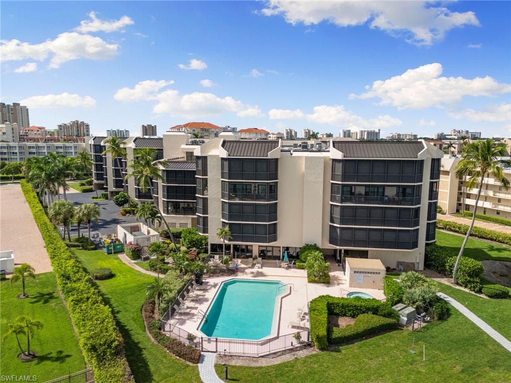 961 Collier CT # 107, MARCO ISLAND FL 34145-43