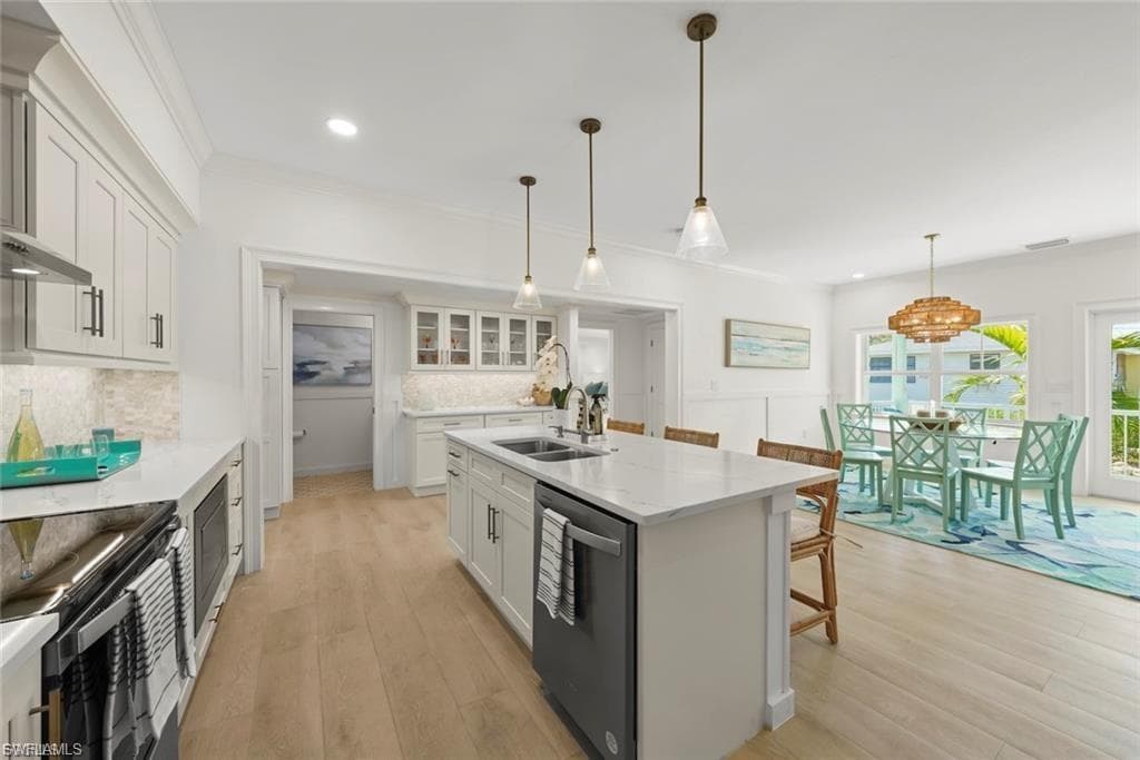 1163 Seagrape LN, SANIBEL FL 33957-11