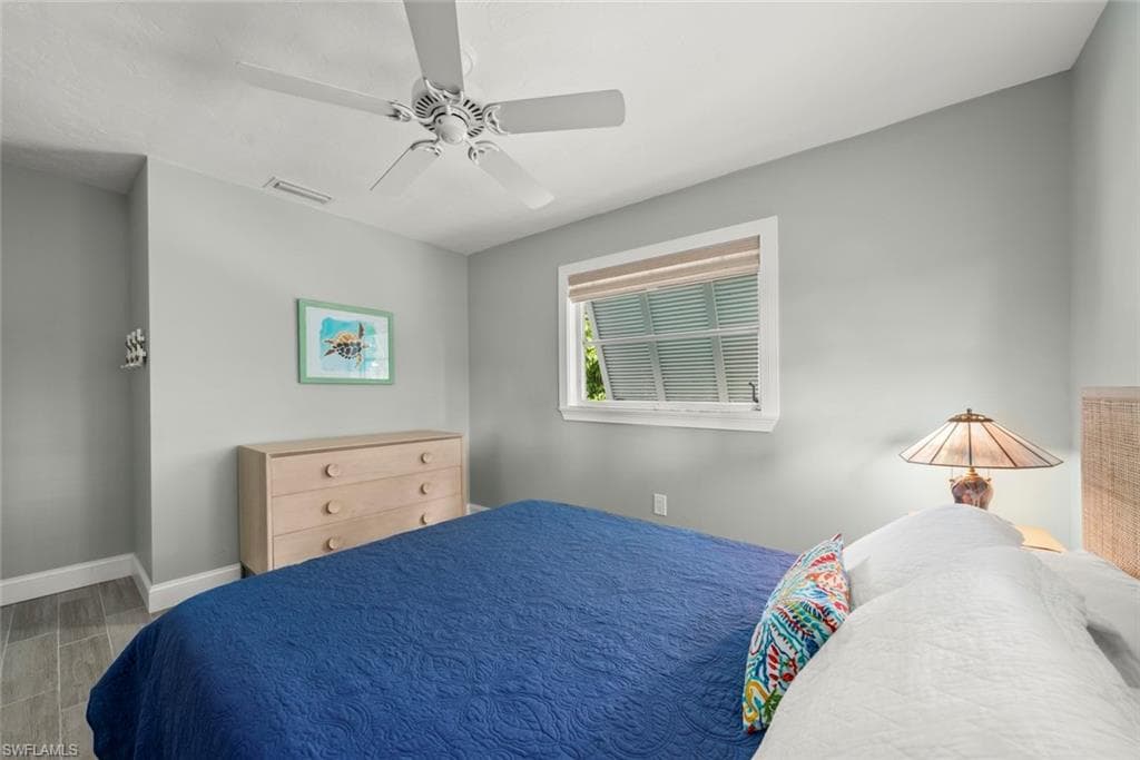 513 Rabbit RD, SANIBEL FL 33957-25