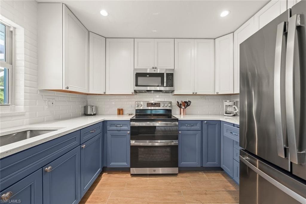 513 Rabbit RD, SANIBEL FL 33957-6