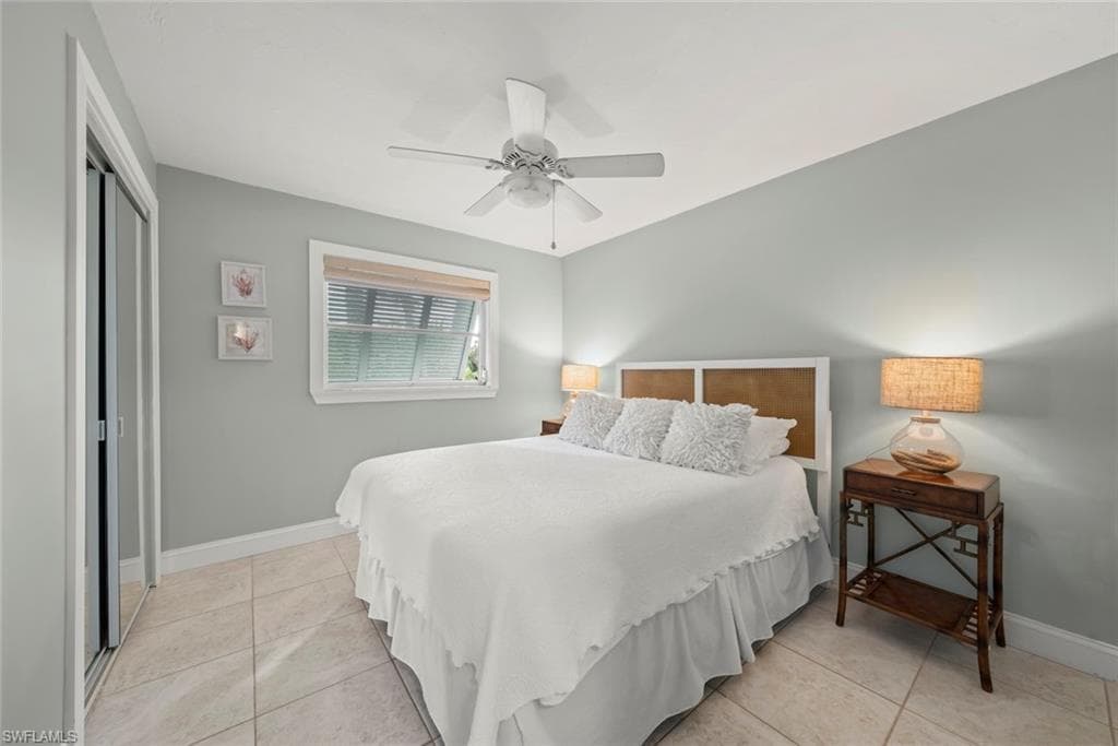 513 Rabbit RD, SANIBEL FL 33957-23