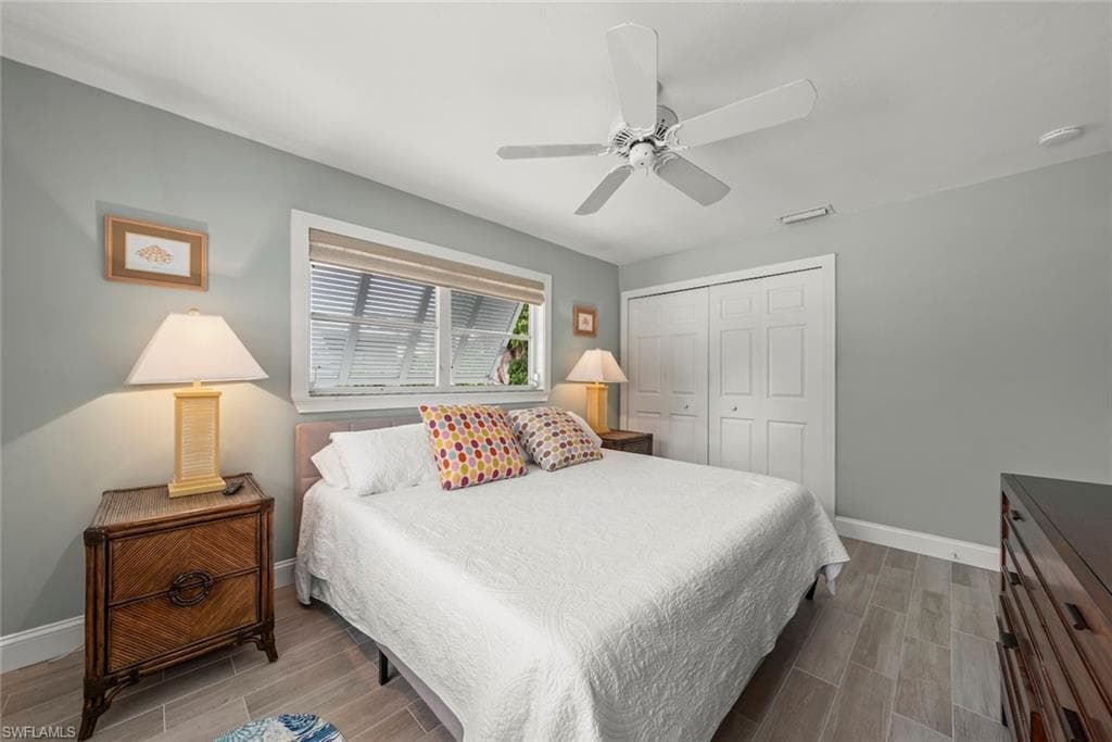 513 Rabbit RD, SANIBEL FL 33957-17