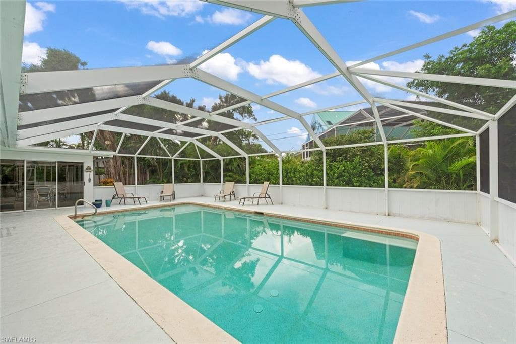 513 Rabbit RD, SANIBEL FL 33957-14