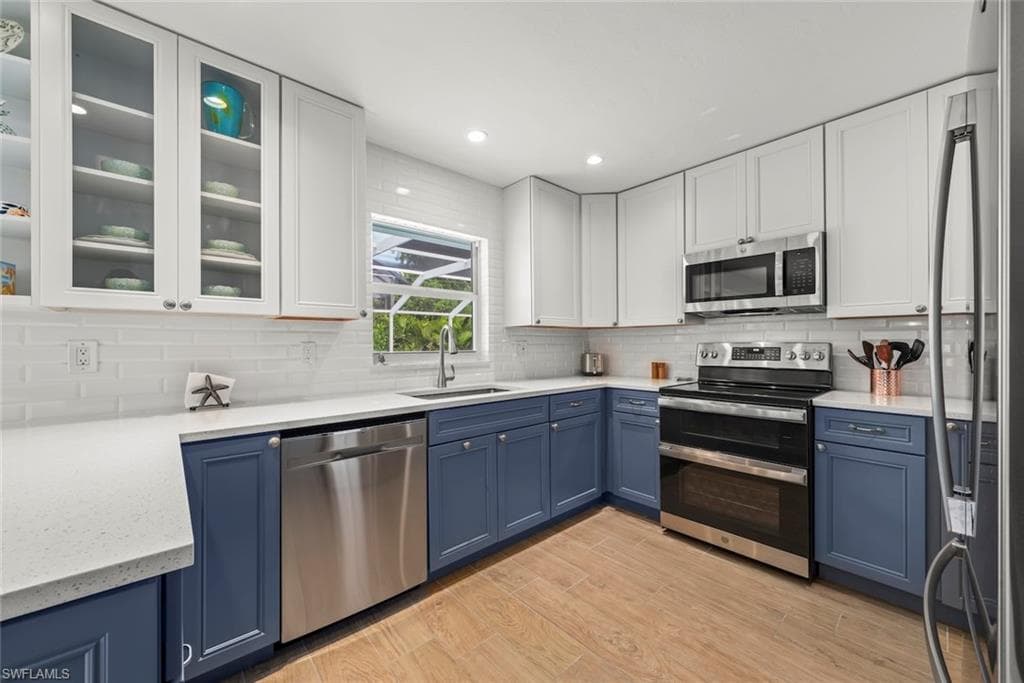 513 Rabbit RD, SANIBEL FL 33957-10