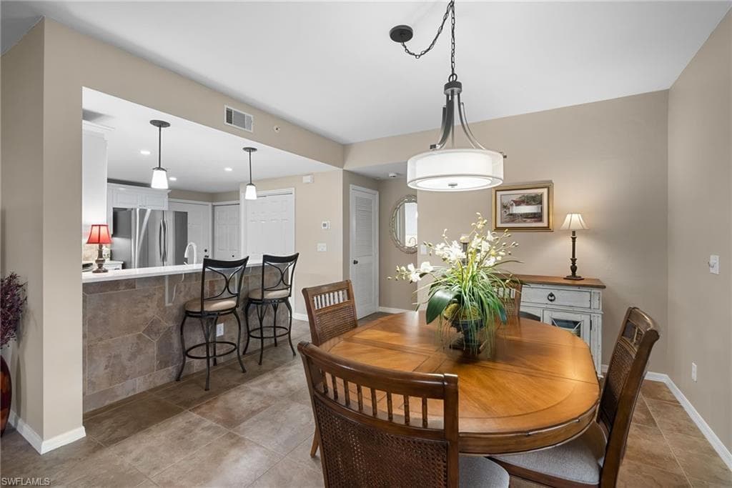 760 Waterford DR # 104, NAPLES FL 34113-6