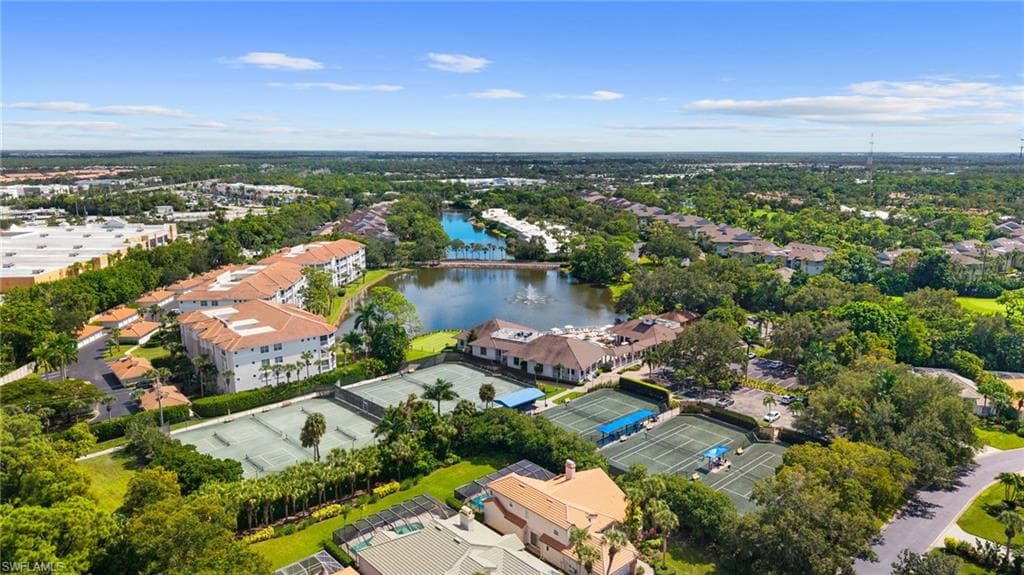 760 Waterford DR # 104, NAPLES FL 34113-40